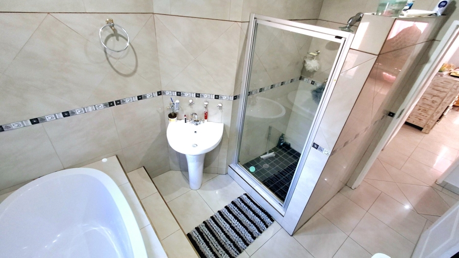 4 Bedroom Property for Sale in Vaalpark Free State